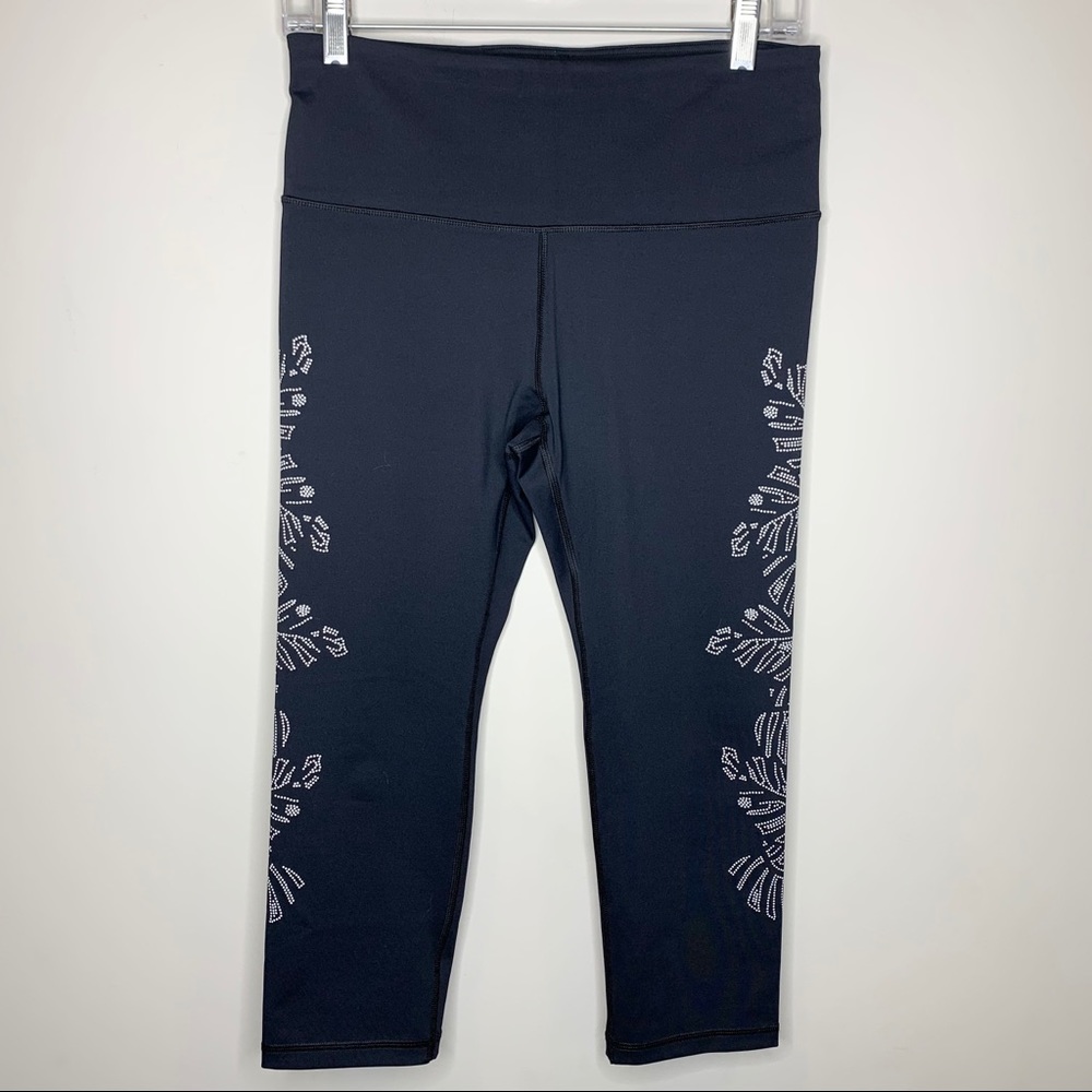 GAP FIT G Fast Black Capri Leggings Medium